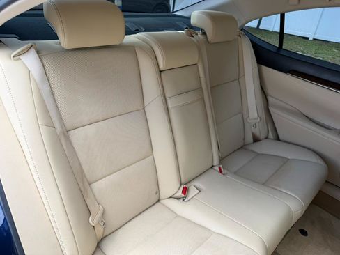 Used 2014 Lexus ES 350 w/ Premium Package FWD image 47