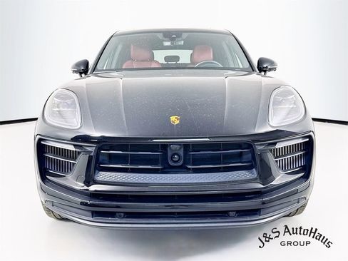 Used 2024 Porsche Macan S image 2