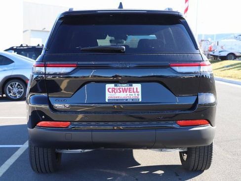 New 2025 Jeep Grand Cherokee Limited AWD/4WD image 4