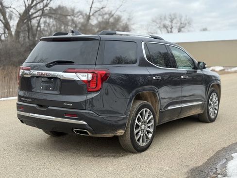 Used 2023 GMC Acadia Denali w/ Denali Technology Package image 8