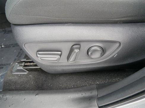 Certified 2022 Toyota RAV4 XLE image 15