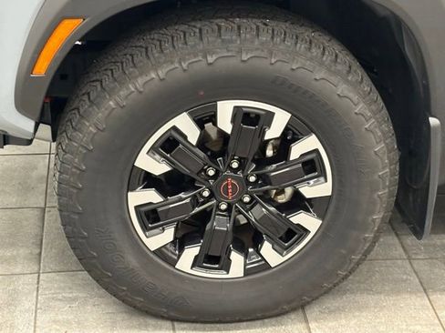 Used 2023 Nissan Frontier PRO-4X w/ Pro Convenience Package image 6