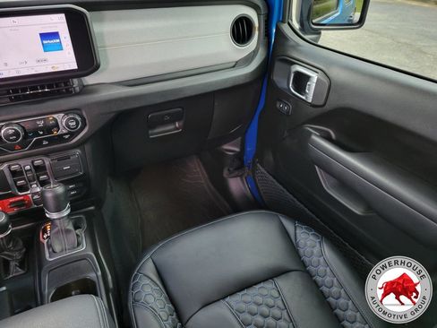 Used 2024 Jeep Wrangler Unlimited Sport AWD/4WD image 20