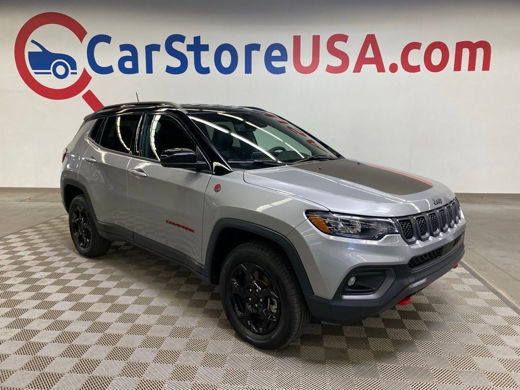 Used 2023 Jeep Compass Trailhawk AWD/4WD image 1