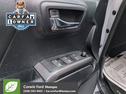 Used 2020 Toyota Tacoma TRD Off-Road AWD/4WD image 11