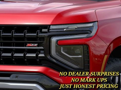 New 2026 Chevrolet Suburban Z71 w/ Comfort Package AWD/4WD image 10