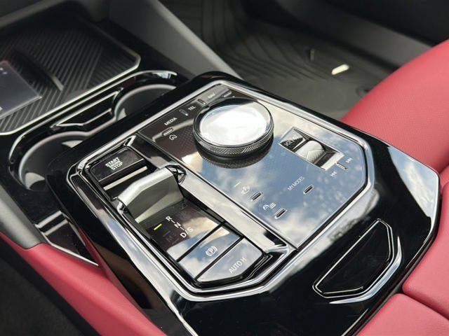 New 2026 BMW 530i w/ M Sport Package RWD image 55