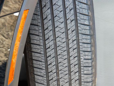 Used 2024 Honda CR-V EX-L image 41