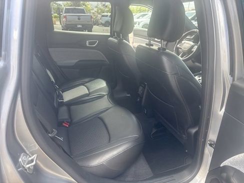 Used 2023 Jeep Compass Latitude AWD/4WD image 33