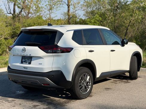 Used 2023 Nissan Rogue S AWD/4WD image 4
