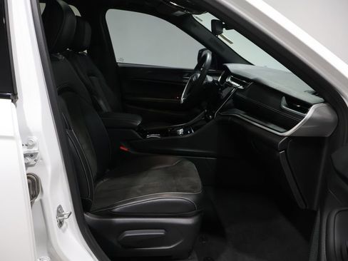 Used 2023 Jeep Grand Cherokee Altitude image 26