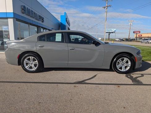 Used 2023 Dodge Charger SXT image 3
