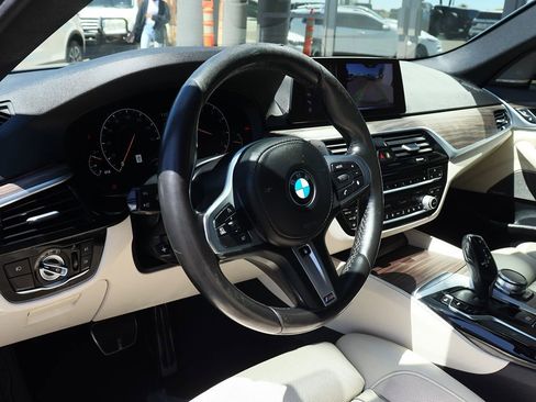 Used 2019 BMW 540i xDrive w/ M Sport Package AWD/4WD image 43