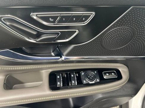 Used 2023 Lincoln Corsair AWD w/ Equipment Group 101A image 13