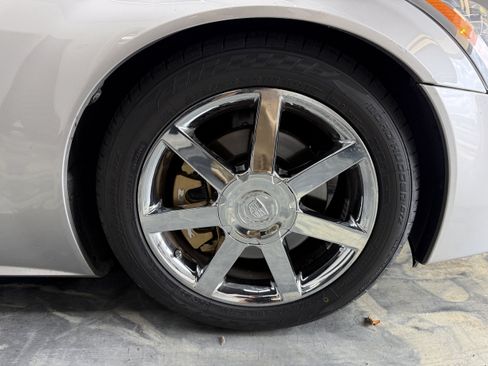 Used 2008 Cadillac XLR RWD image 29