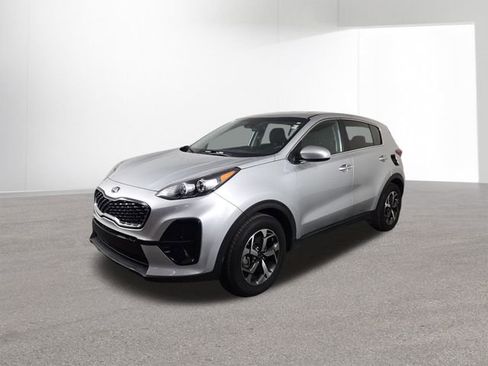 Certified 2022 Kia Sportage LX image 2