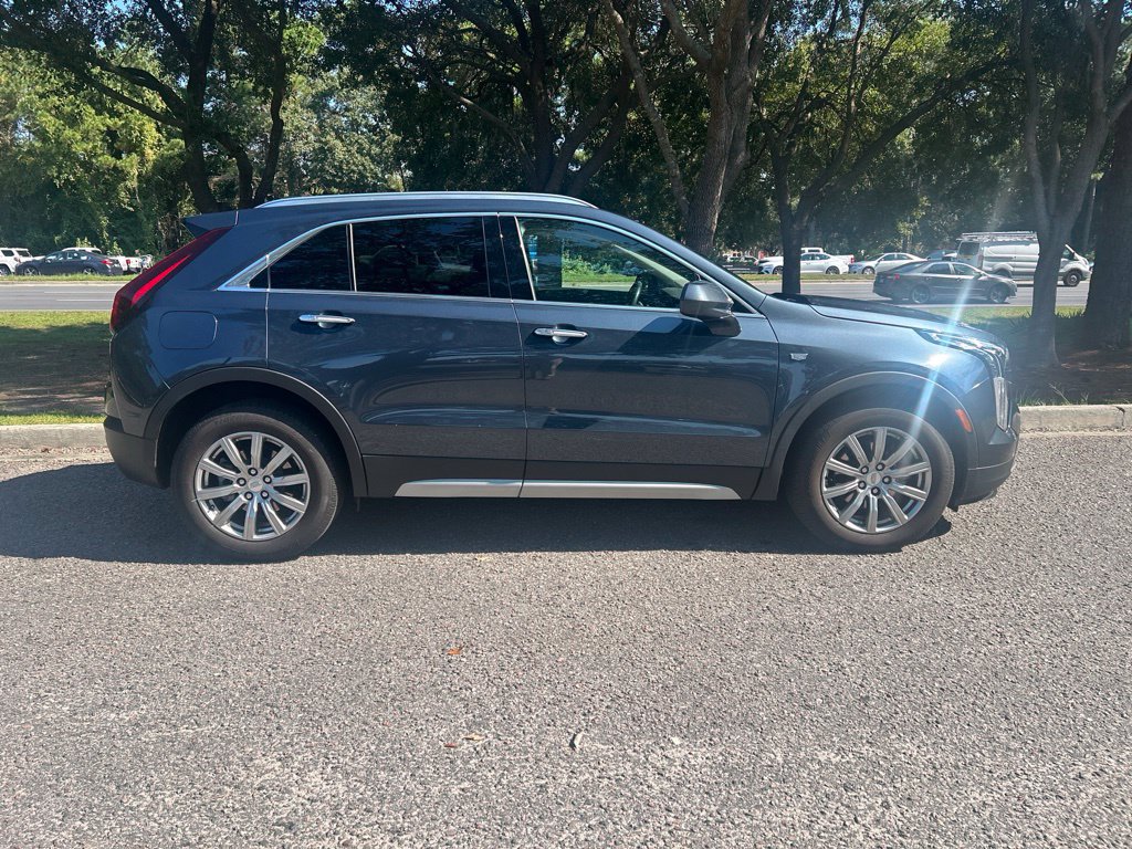 Used 2020 Cadillac XT4 Premium Luxury FWD image 5