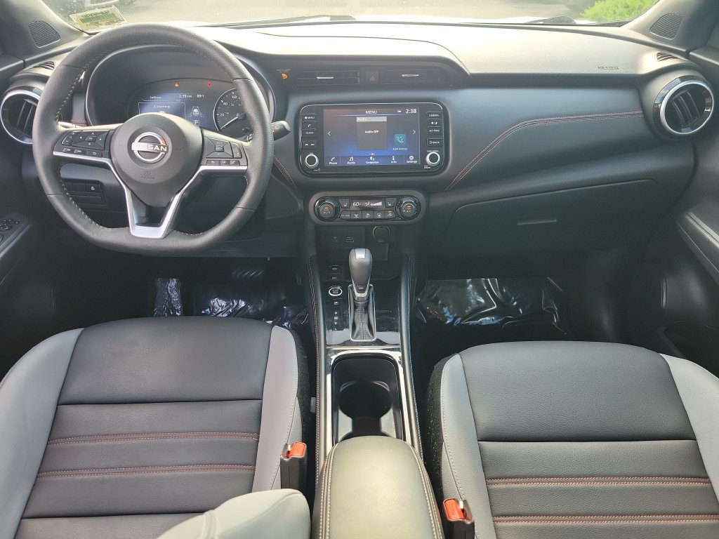 Certified 2023 Nissan Kicks SR w/ SR Premium Package FWD image 11