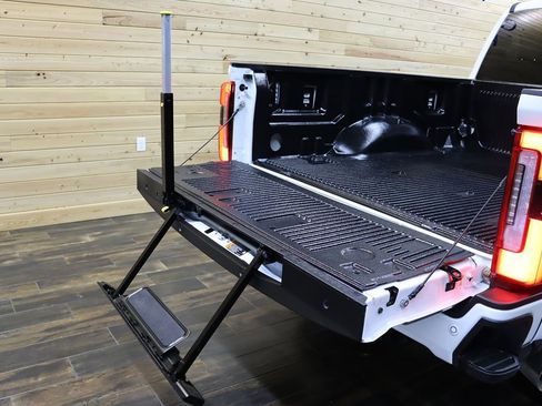 Used 2024 Ford F250 Platinum image 36