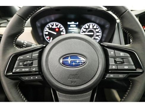 Used 2025 Subaru Forester Premium w/ Convenience Package #2 image 18