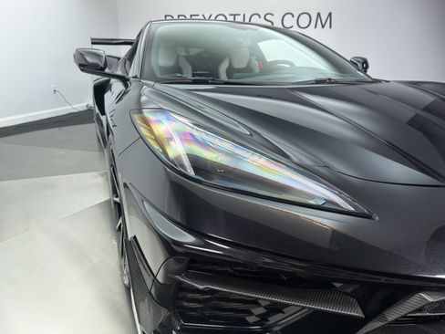 Used 2023 Chevrolet Corvette Stingray Premium Cpe w/ Z51 Performance Package RWD image 18