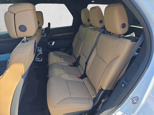 New 2026 Land Rover Discovery Dynamic SE AWD/4WD image 14