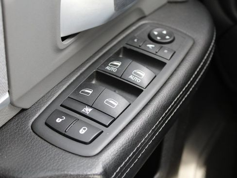 Used 2019 RAM 2500 Big Horn image 30