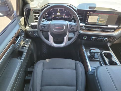 Used 2024 GMC Sierra 1500 Elevation AWD/4WD image 16