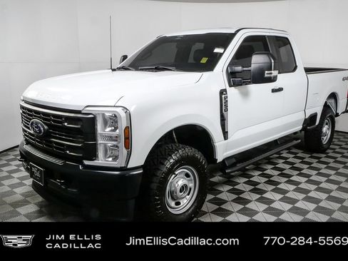 Used 2024 Ford F250 XL image 1