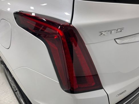Used 2023 Cadillac XT5 Premium Luxury AWD/4WD image 14