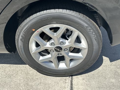 New 2025 Kia Soul LX w/ LX Technology Package image 10