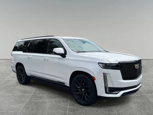 Used 2023 Cadillac Escalade ESV Sport Platinum w/ LPO, ONYX Package AWD/4WD image 7
