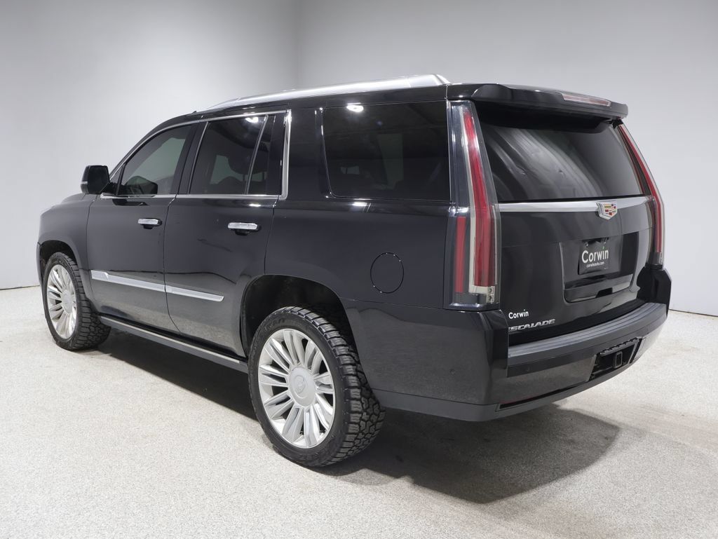 Used 2020 Cadillac Escalade Platinum AWD/4WD image 4
