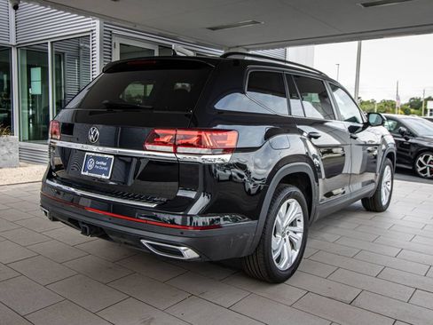 Certified 2023 Volkswagen Atlas SE FWD image 2