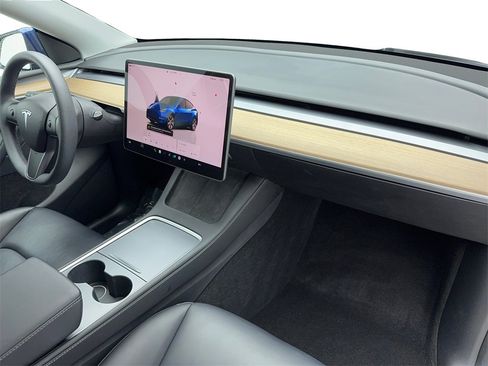 Used 2023 Tesla Model Y 2WD image 47