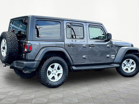 Used 2018 Jeep Wrangler Unlimited Sport S image 6