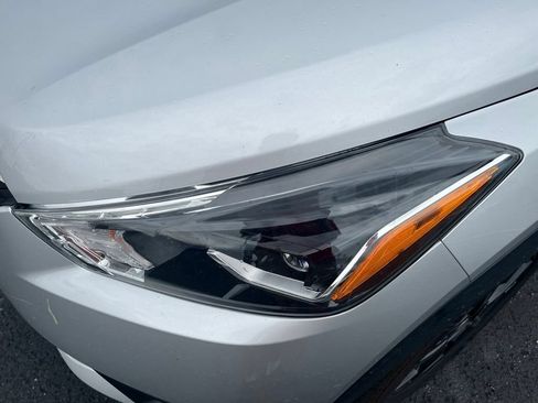 Used 2020 Nissan Kicks SR w/ SR Premium Package FWD image 13