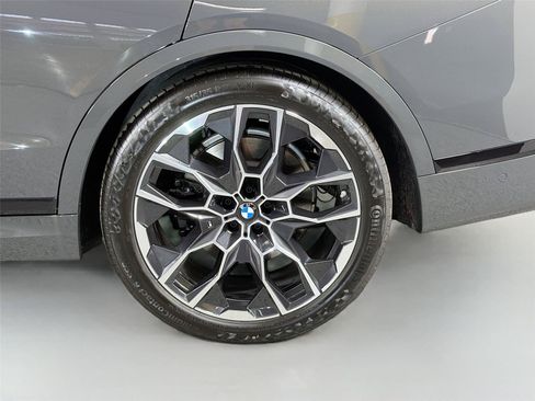 New 2027 BMW X7 xDrive40i w/ Executive Package AWD/4WD image 30