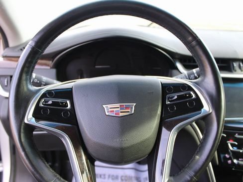 Used 2016 Cadillac XTS Luxury image 13