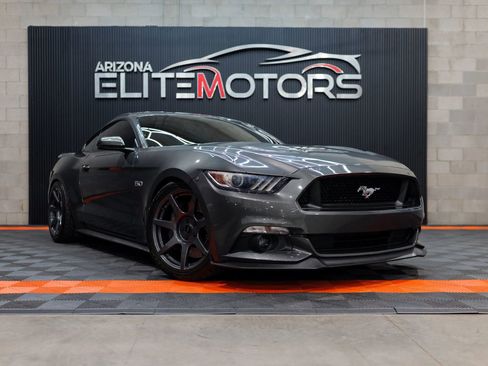 Used 2017 Ford Mustang GT Premium w/ GT Performance Package RWD image 2