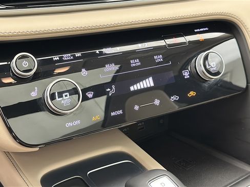 Used 2024 INFINITI QX60 Luxe AWD/4WD image 21