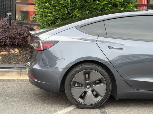 Used 2021 Tesla Model 3 Standard Range Plus RWD image 22