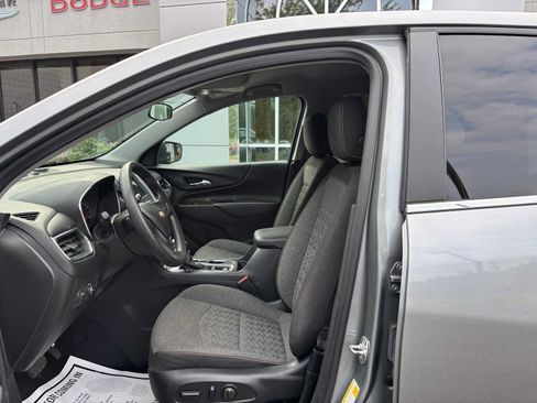 Used 2023 Chevrolet Equinox LT AWD/4WD image 2