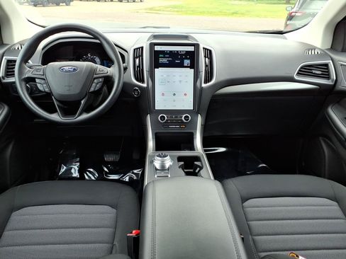 Used 2023 Ford Edge SE w/ Black Appearance Package AWD/4WD image 11