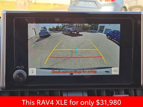 Used 2025 Toyota RAV4 XLE w/ Convenience Package image 28
