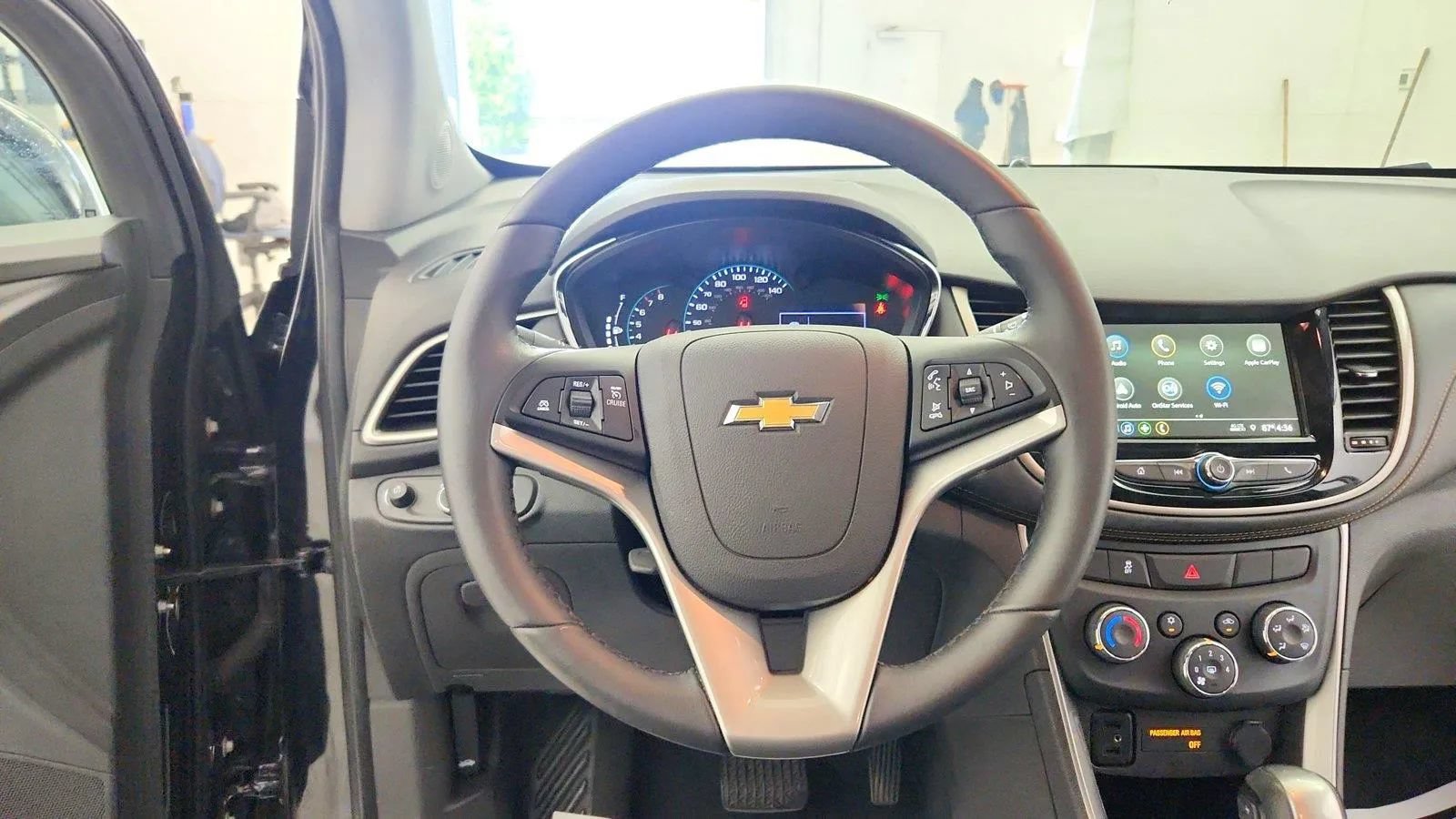 Used 2019 Chevrolet Trax LT w/ Driver Confidence Package FWD image 25