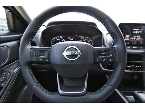 Used 2026 Nissan Rogue SV w/ SV Premium Package image 14