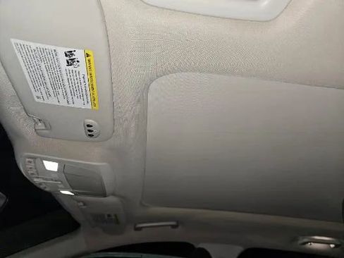 Used 2018 Ford Edge Titanium w/ Equipment Group 301A image 17