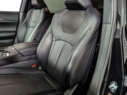 Used 2023 INFINITI QX60 Luxe w/ Performance Audio Package image 16