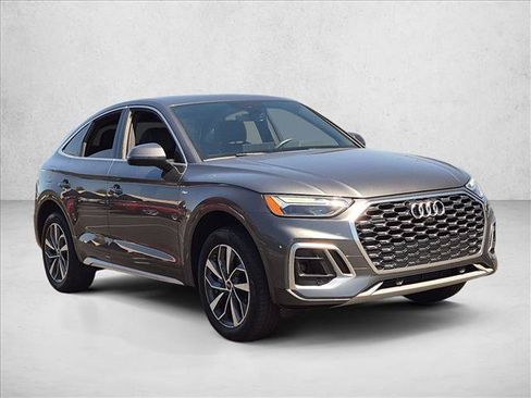 Used 2024 Audi Q5 2.0T Premium Plus w/ Premium Plus Package AWD/4WD image 3